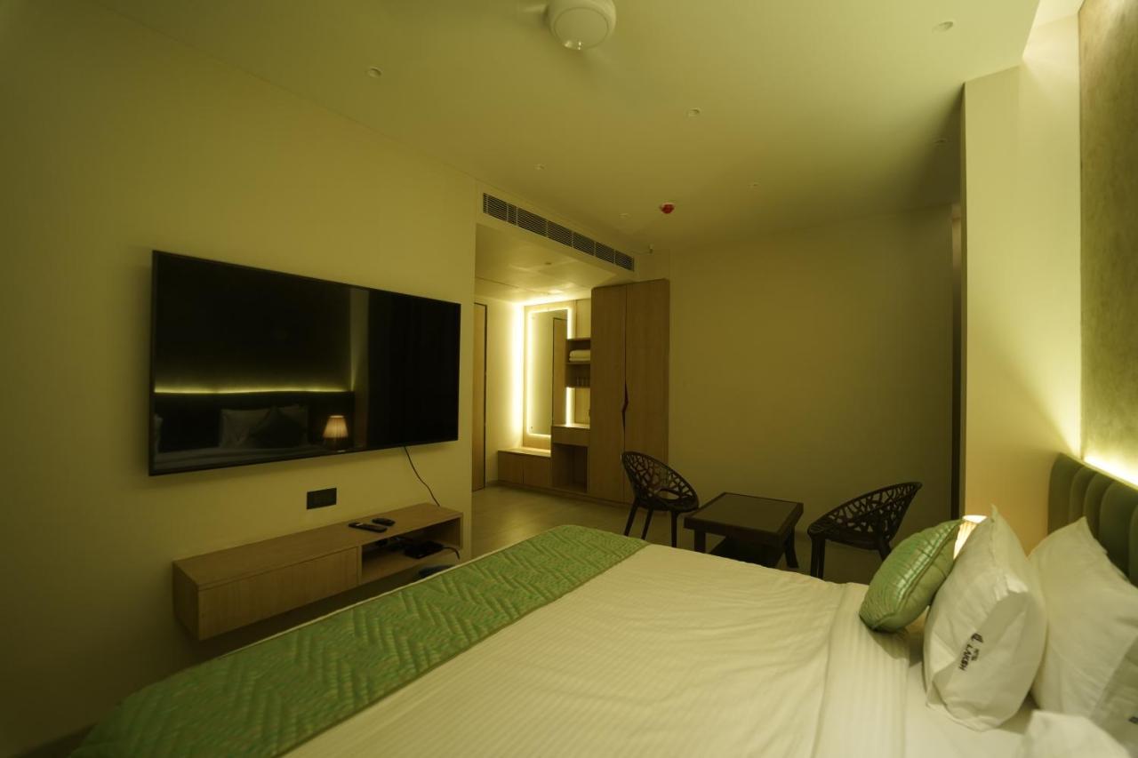 Hotel Laksh Raipur  Luaran gambar