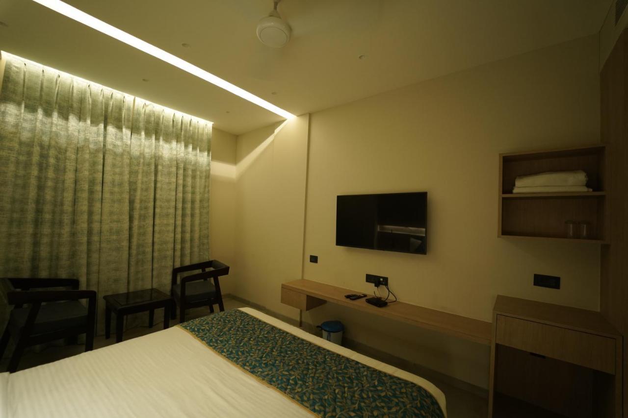 Hotel Laksh Raipur  Luaran gambar
