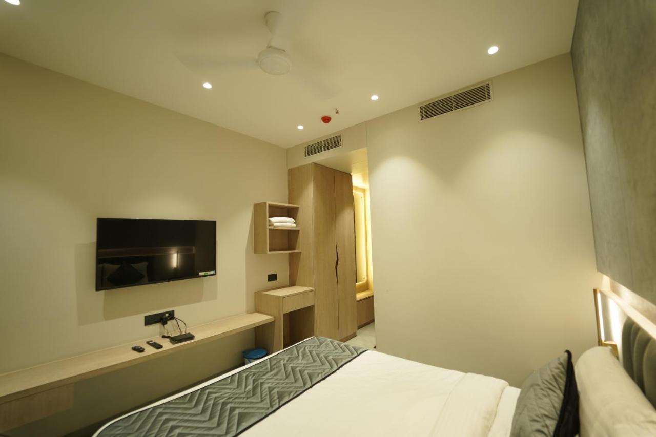 Hotel Laksh Raipur  Luaran gambar