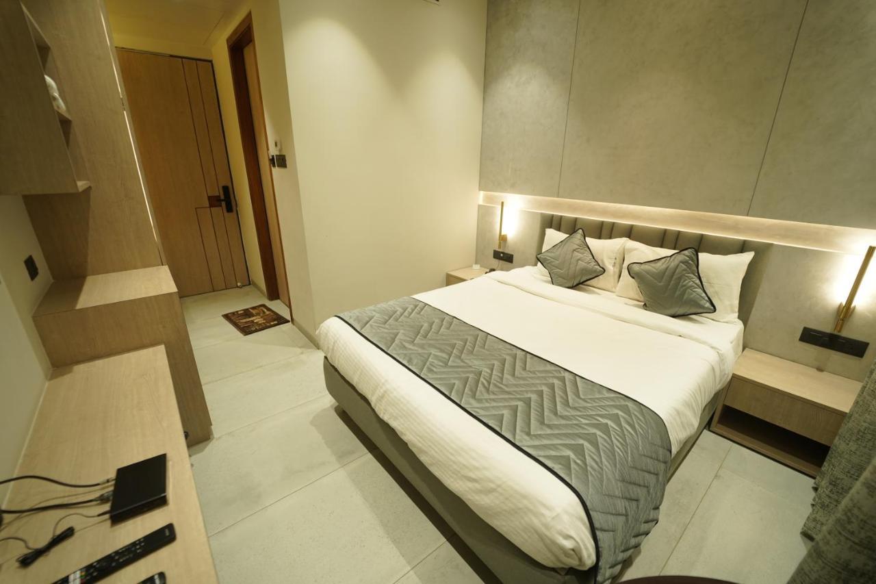 Hotel Laksh Raipur  Luaran gambar