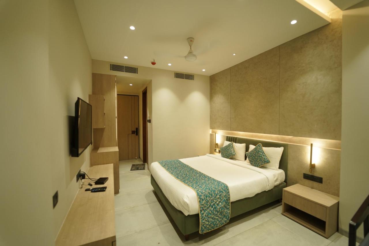 Hotel Laksh Raipur  Luaran gambar